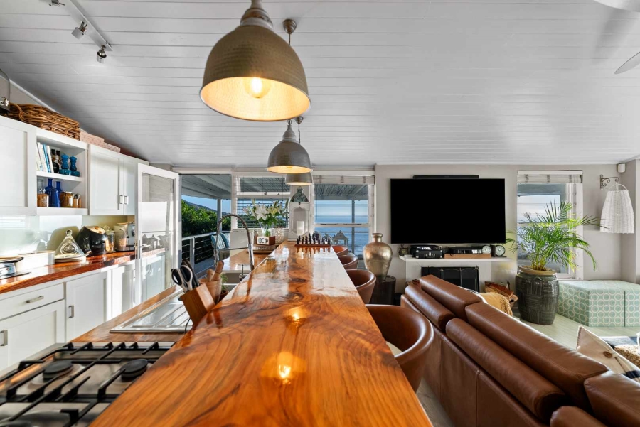 6 Bedroom Property for Sale in Llandudno Western Cape